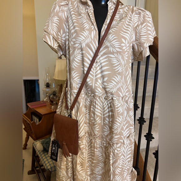 K Carroll Crossbody Phone Purse Carmel  With RFID Card Holders NWT Harper Bag - Picture 4 of 16